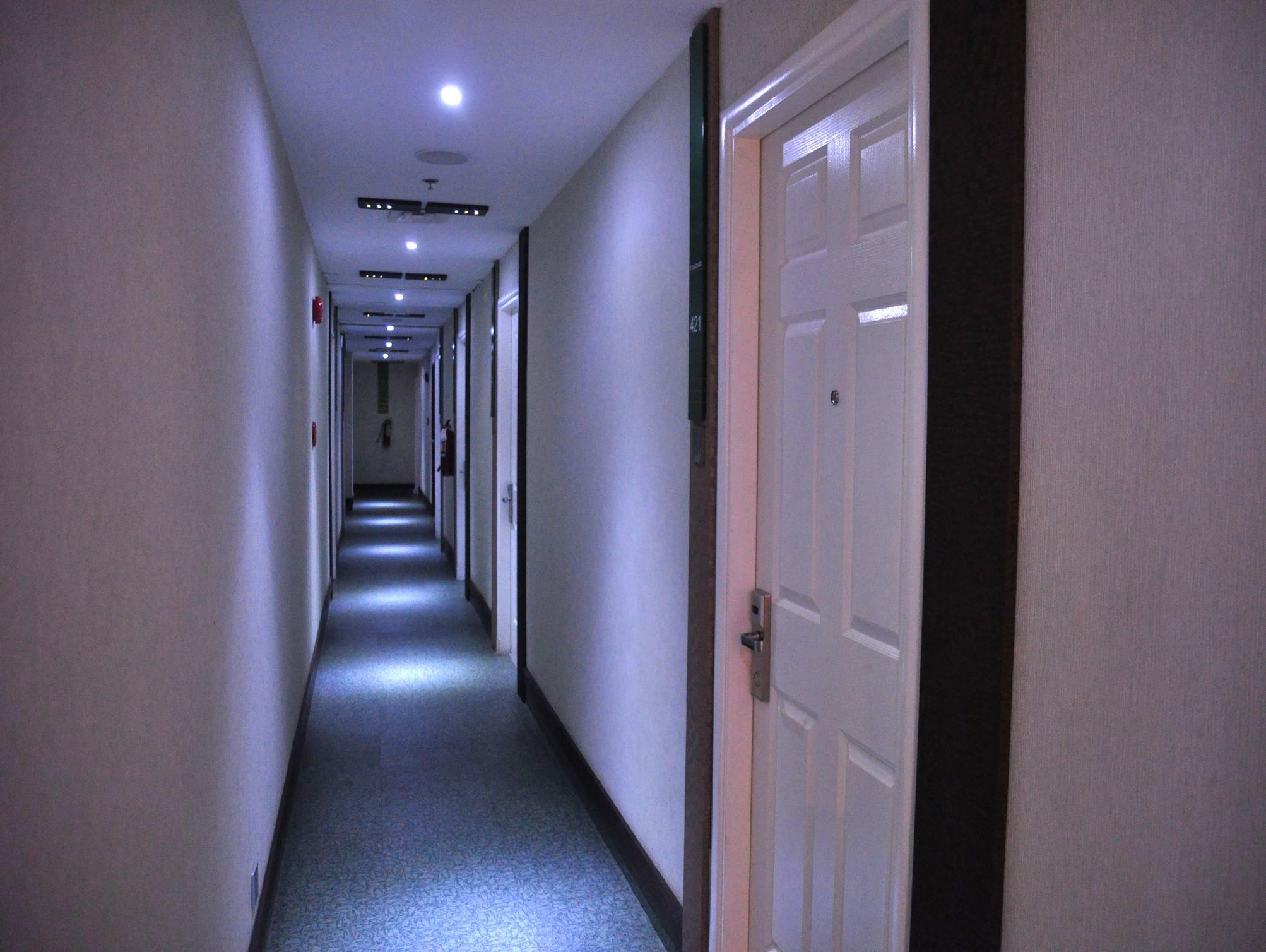 Eurotel North Edsa Quezon City Exteriör bild