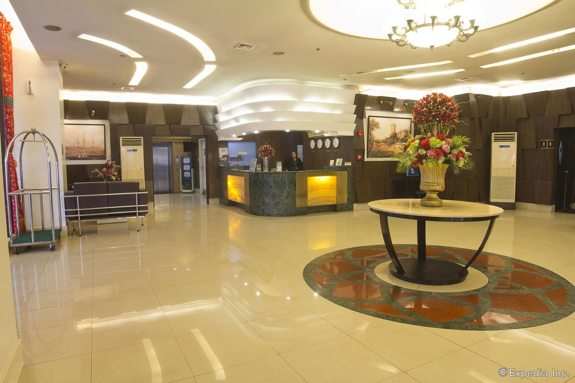 Eurotel North Edsa Quezon City Exteriör bild