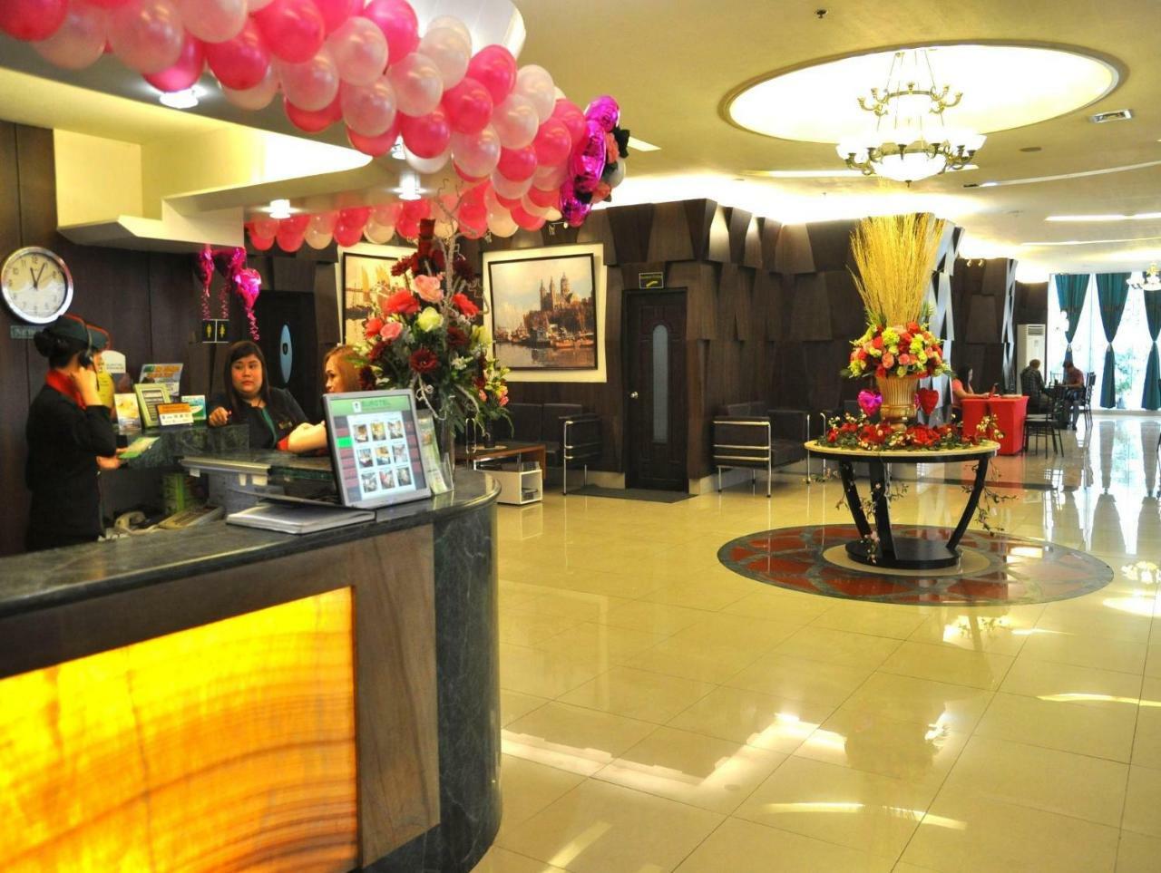 Eurotel North Edsa Quezon City Exteriör bild